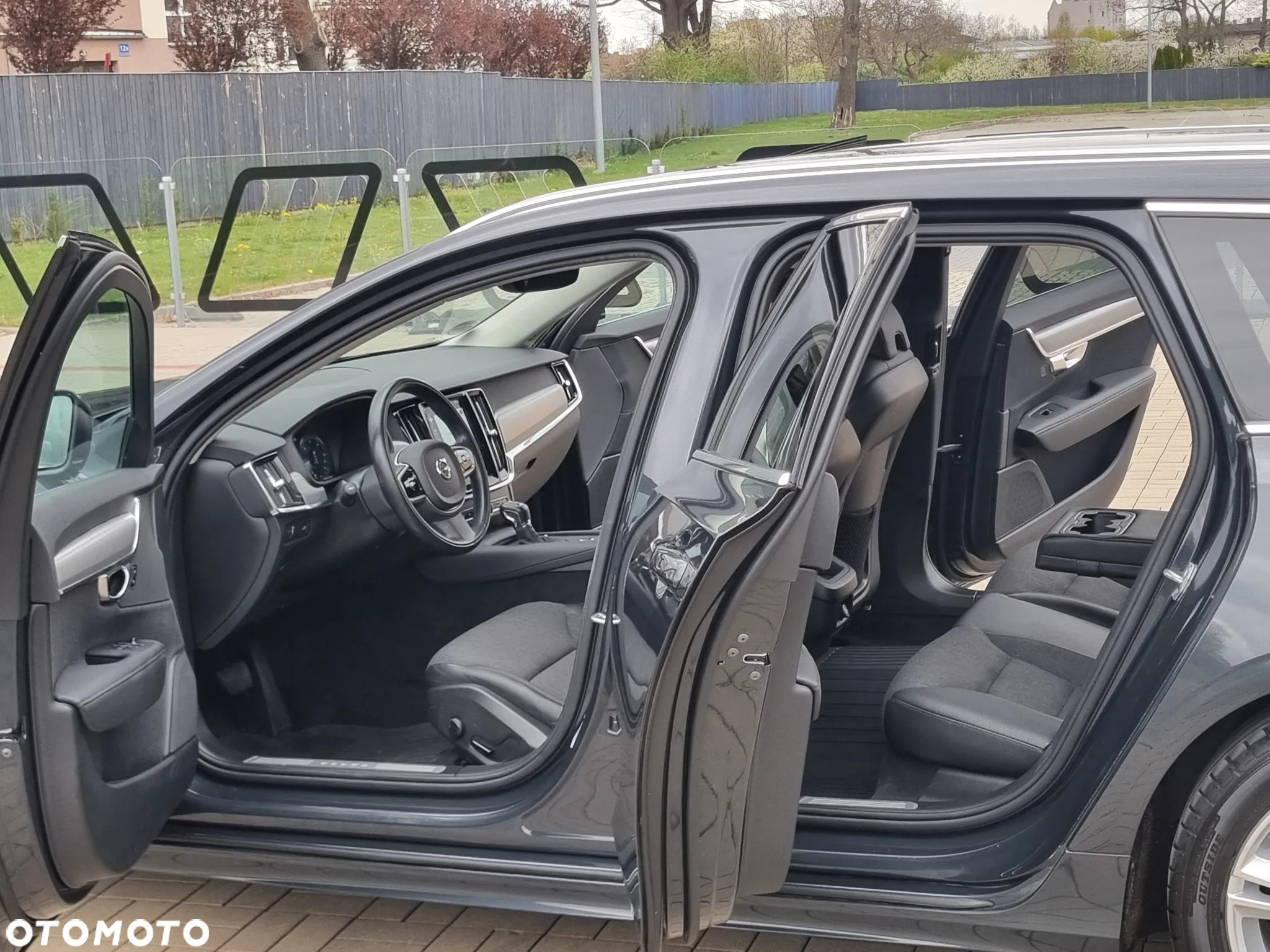 Volvo V90 D4 Geartronic Momentum Pro - 23