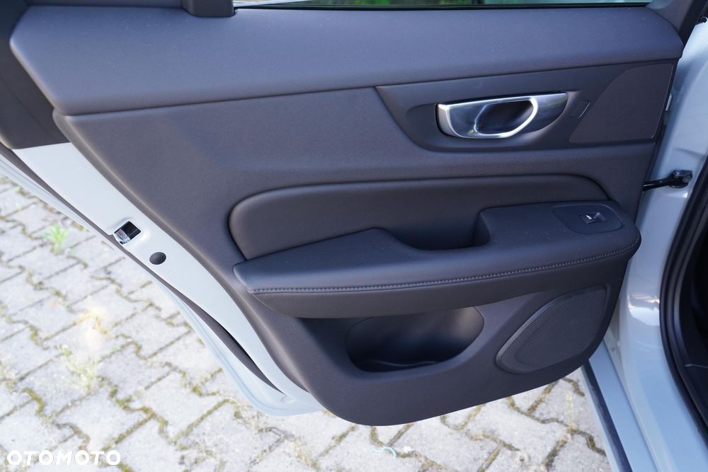 Volvo V60 B4 B Ultra Dark - 6