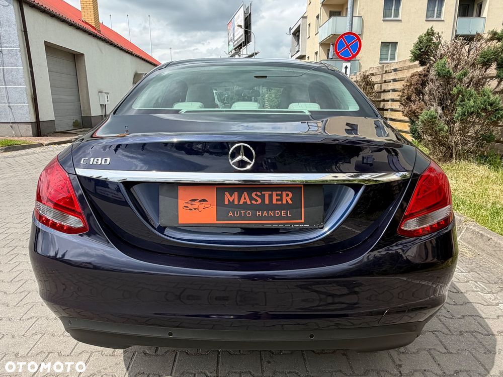 Mercedes-Benz Klasa C 180 7G-TRONIC - 38