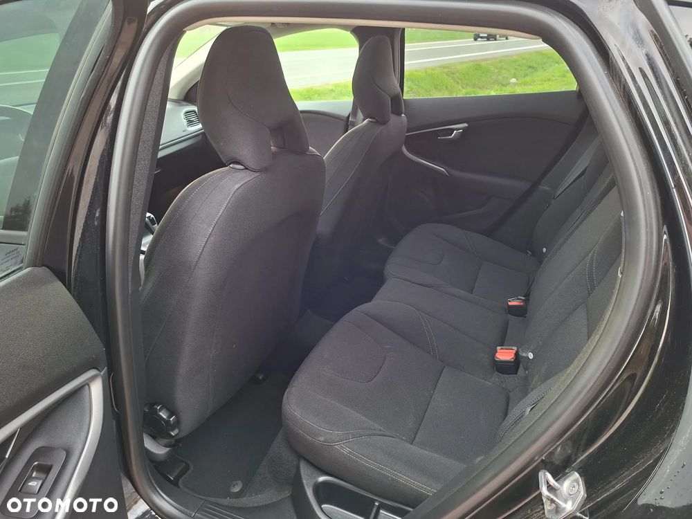 Volvo V40 D2 - 8