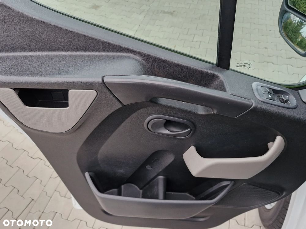 Renault Master - 18
