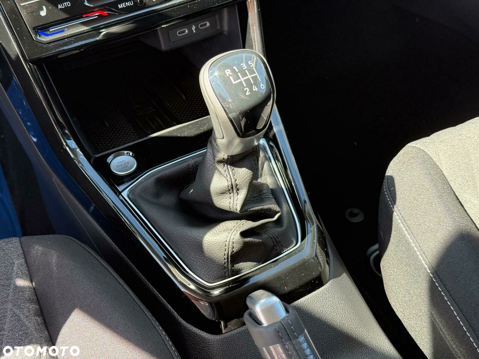 Volkswagen T-Cross - 14