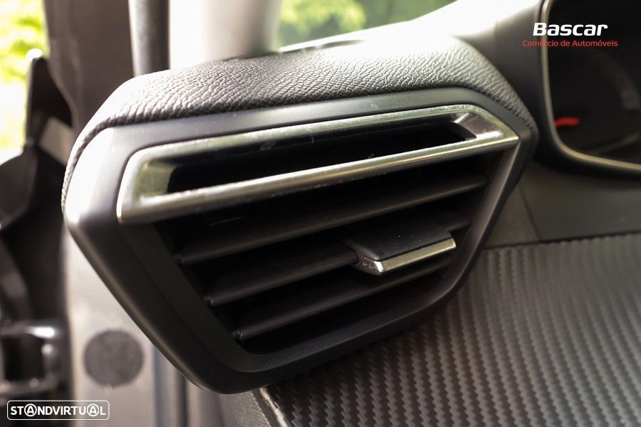 Peugeot 2008 1.2 PureTech Allure - 43