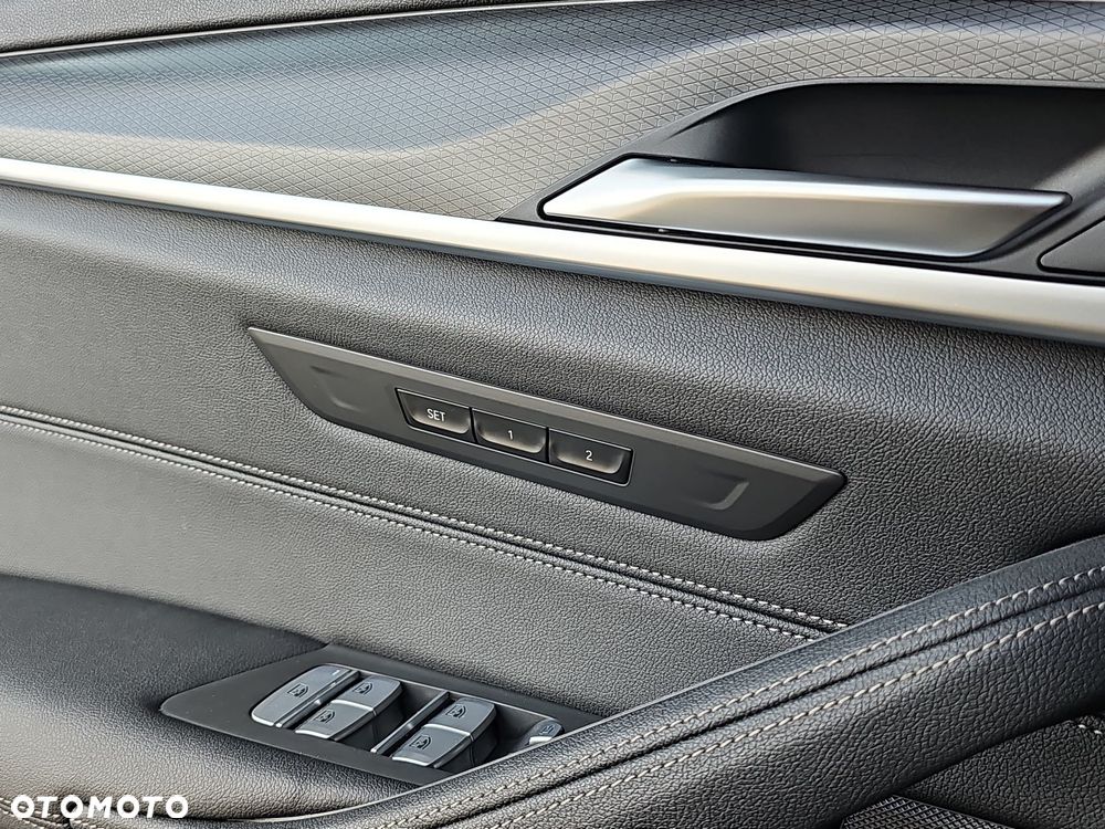 BMW Seria 5 - 16