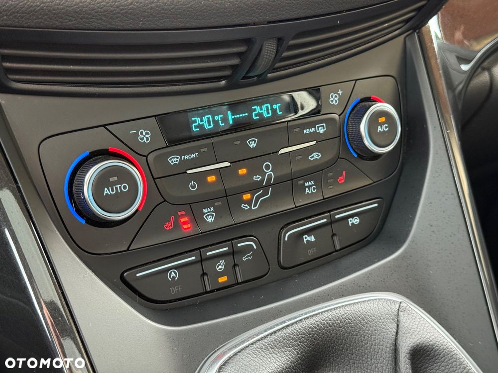 Ford Kuga 2.0 TDCi 4x4 Titanium - 33