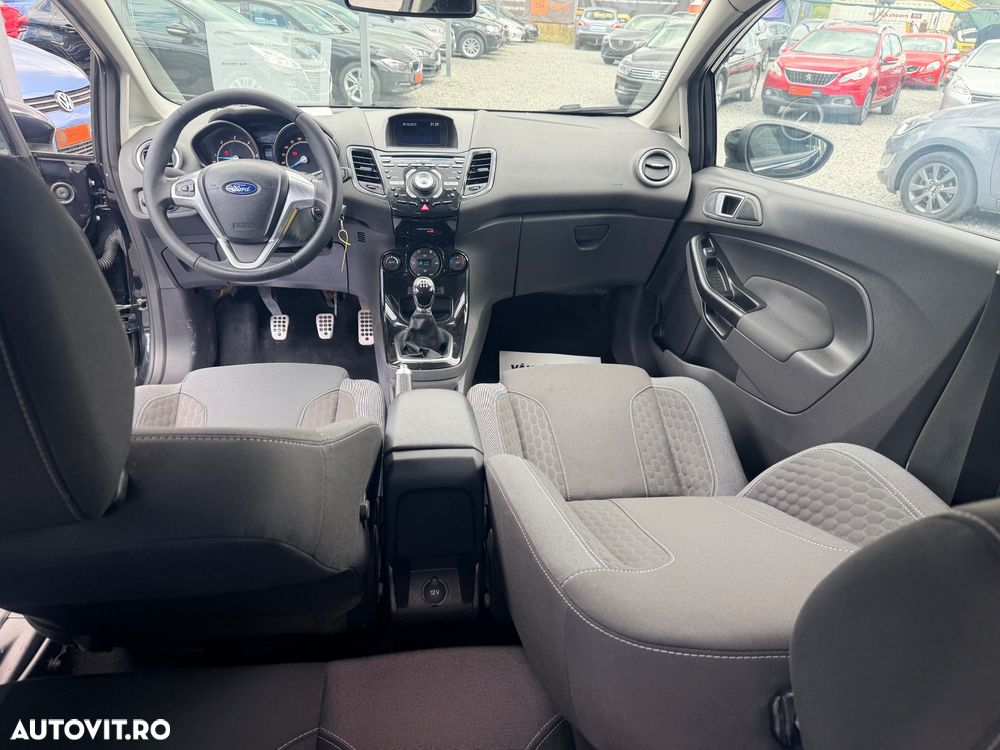Ford Fiesta 1.6 TDCI DPF Titanium - 19