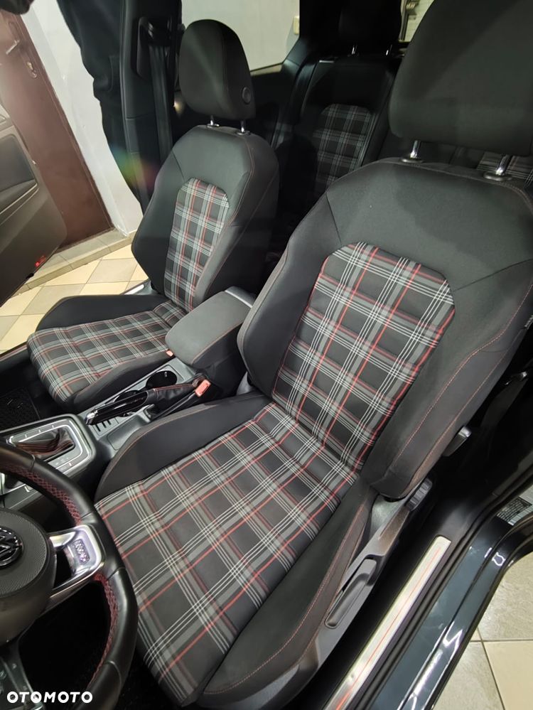 Volkswagen Golf GTI (BlueMotion Technology) DSG - 7
