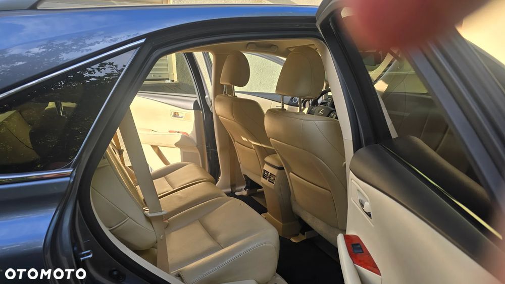 Lexus RX - 4