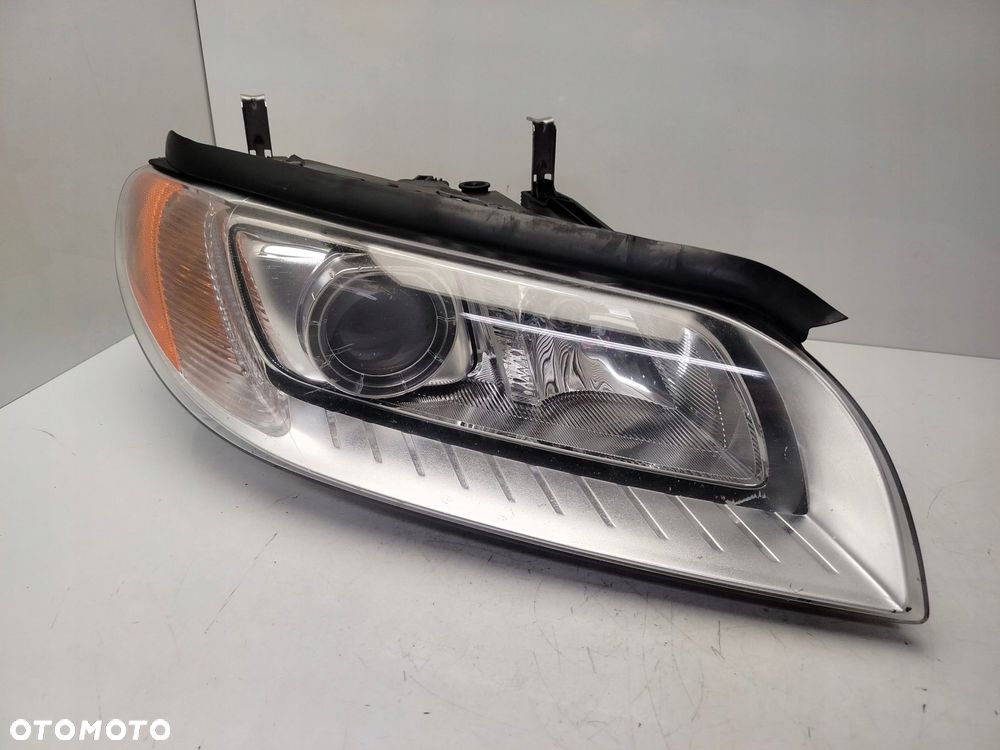 volvo xc70 v70 iii 07r- reflektor lampa prawy przód prawa przednia xenon - 3