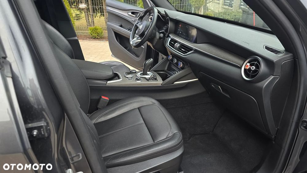 Alfa Romeo Stelvio 2.0 Turbo TI Q4 - 17