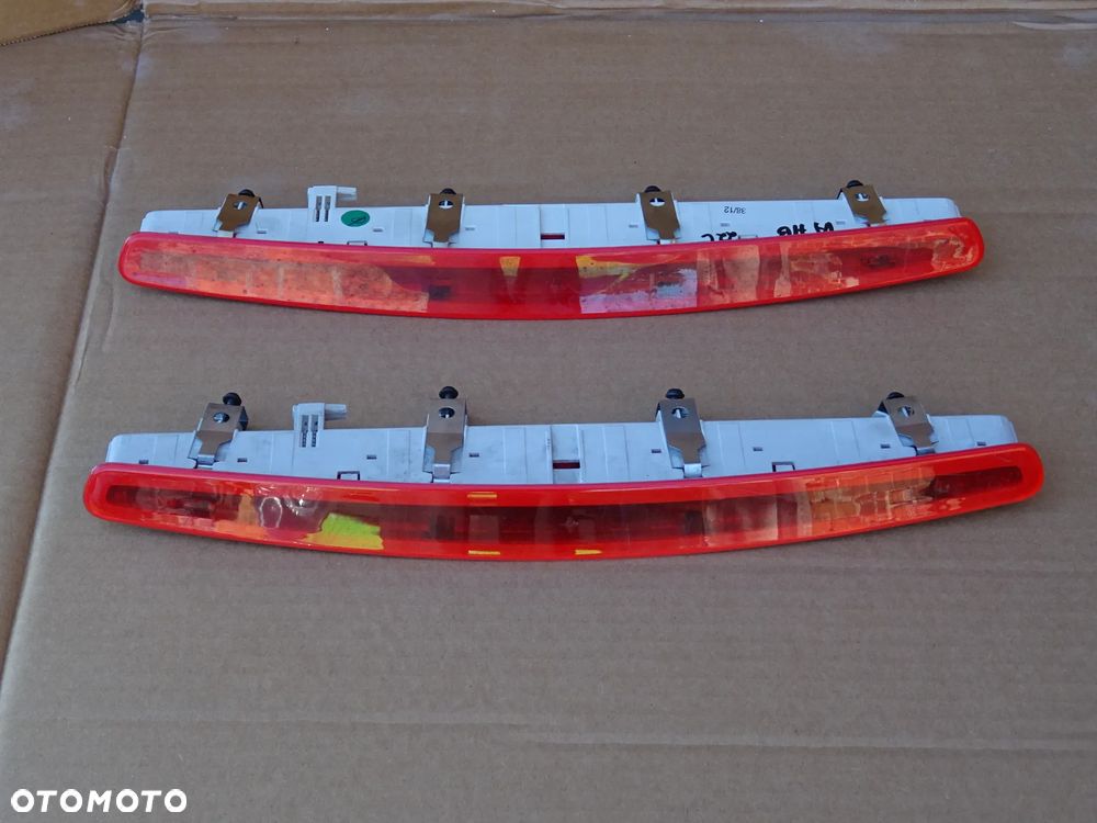 ŚWIATŁO STOP TRZECIE ŚRODKOWE OPEL INSIGNIA A HB SEDAN LAMPA STOPU TYŁ - 12