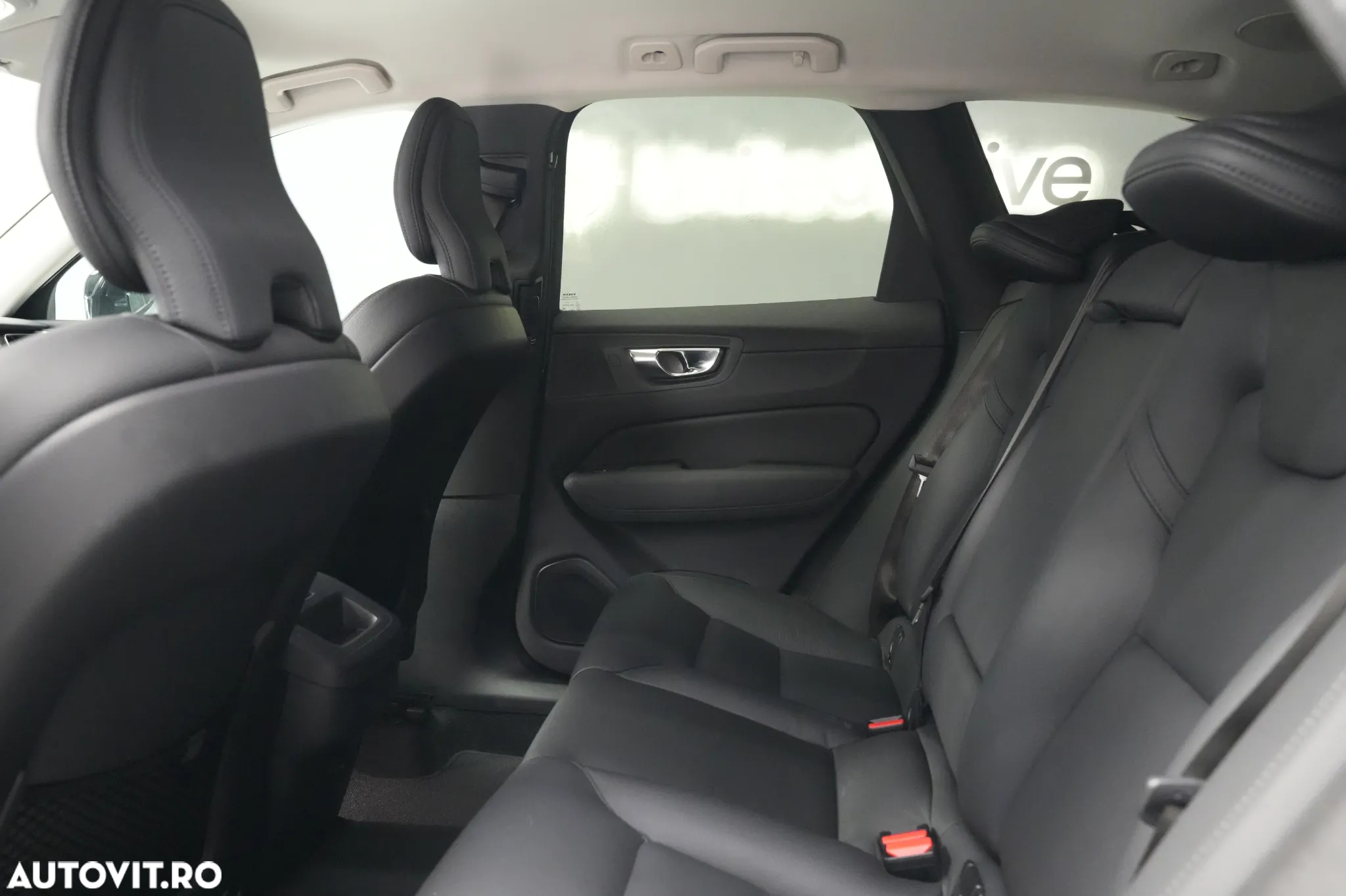 Volvo XC 60 B4 B Plus Dark - 7