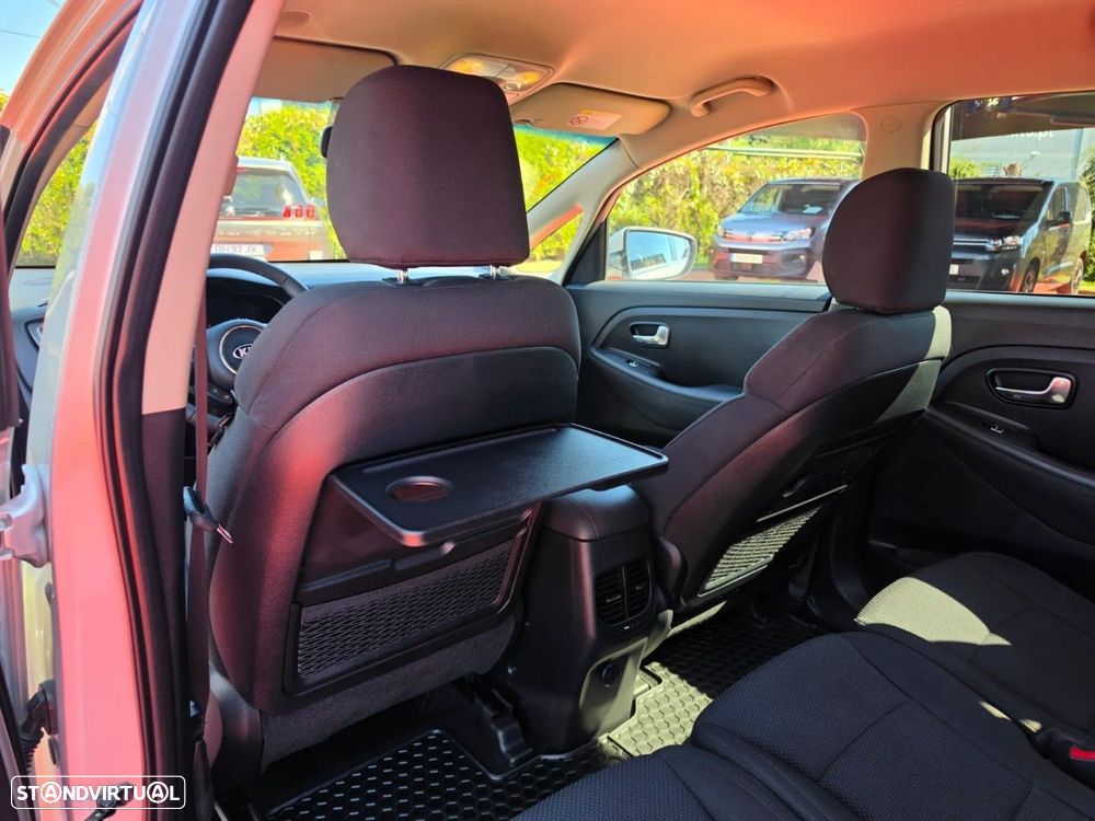 Kia Carens 1.7 CRDi ISG TX - 12