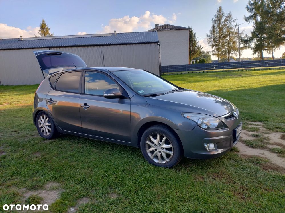 Hyundai i30 1.6 Comfort - 13