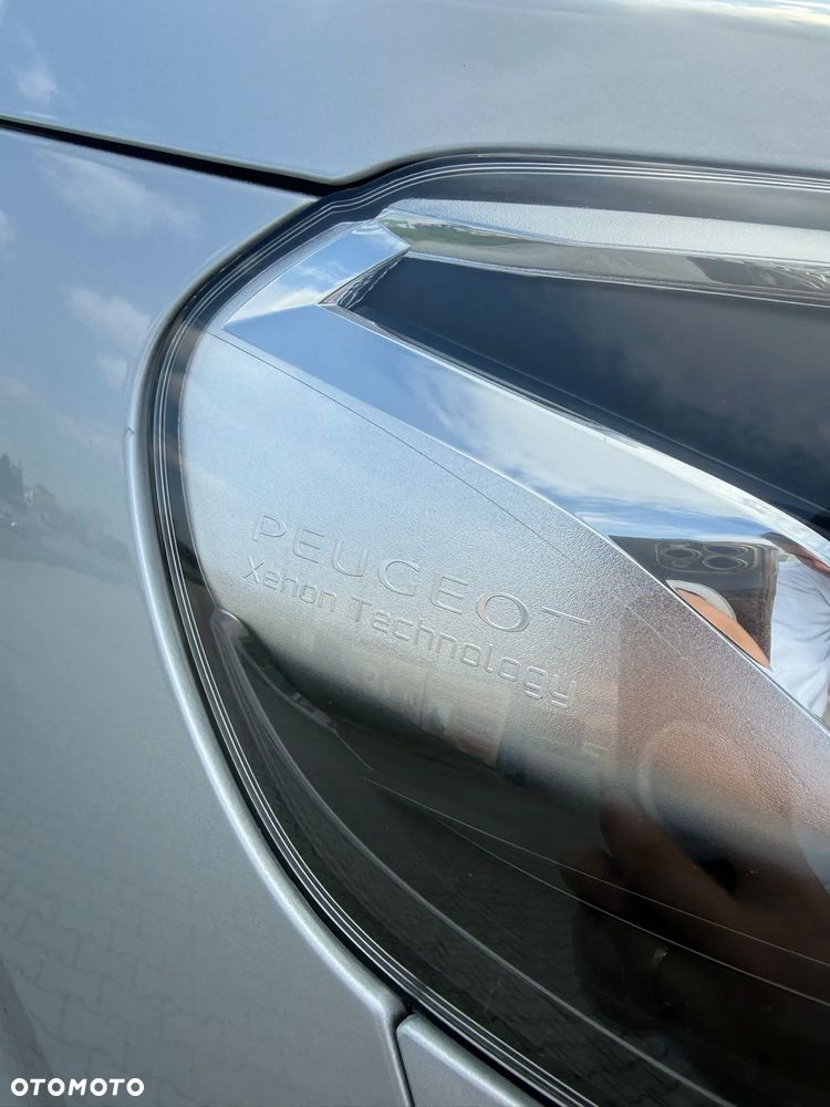 Peugeot Traveller 2.0 BlueHDi Standard Business Vip - 18