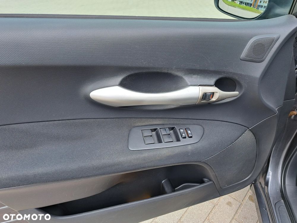 Toyota Auris 1.4 VVT-i Sol - 25