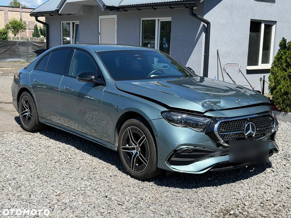 Mercedes-Benz Klasa E 200 mHEV 4-Matic AMG 9G-Tronic - 3