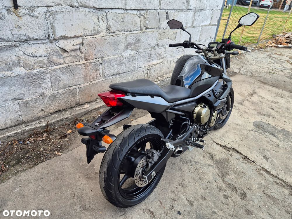 Yamaha XJ - 6
