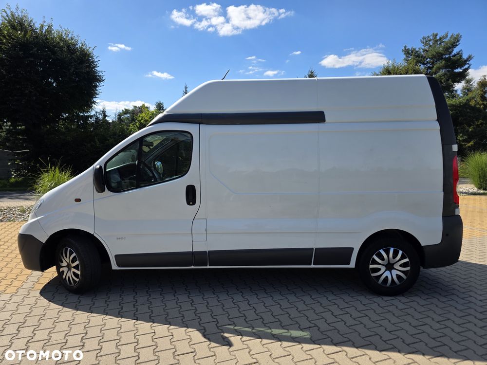 Opel Vivaro - 8