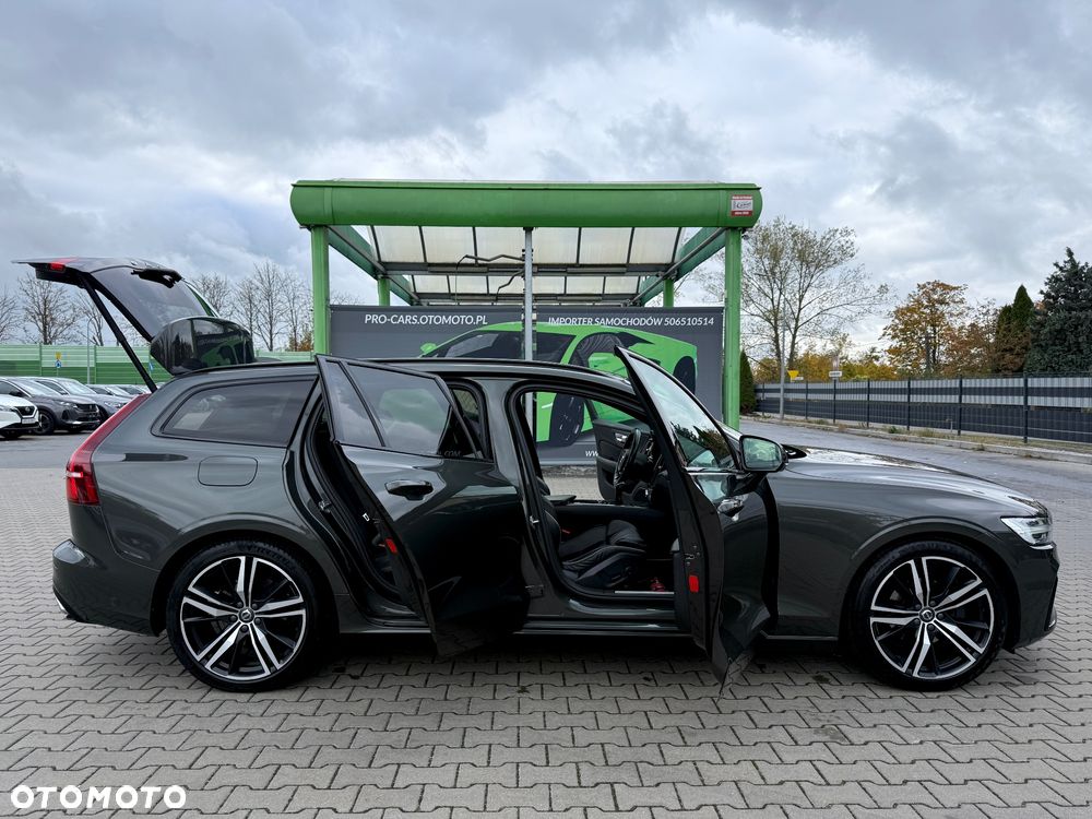 Volvo V60 D3 R-Design - 16