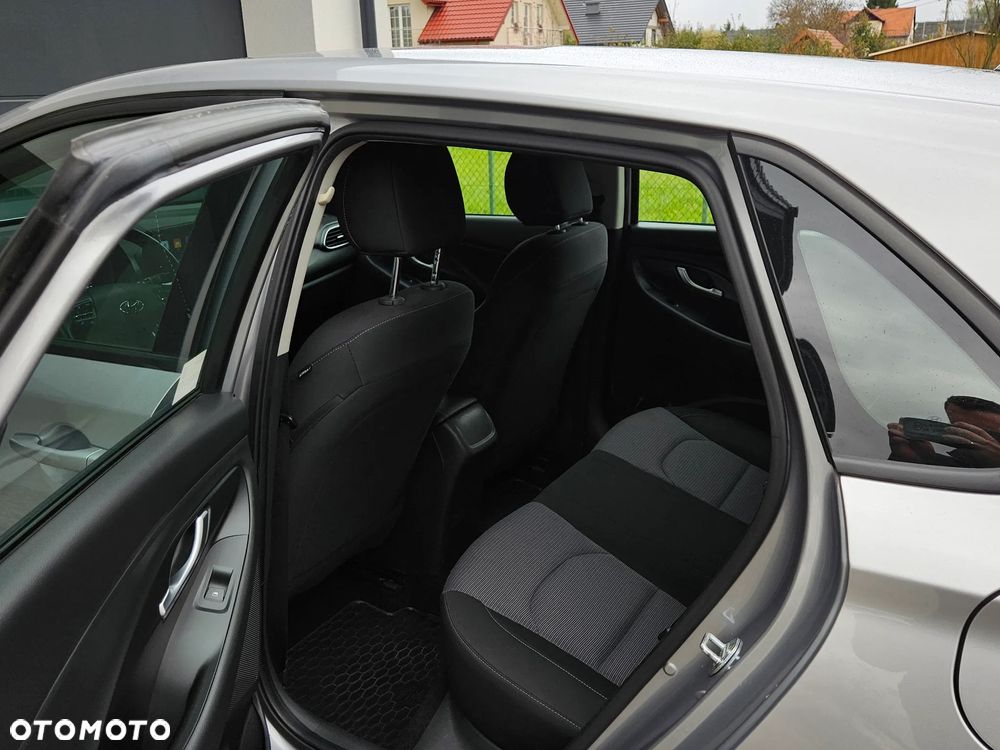 Hyundai i30 1.5 DPI Classic + - 14