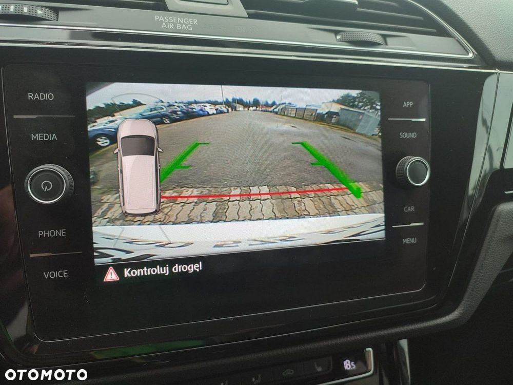 Volkswagen Touran - 4