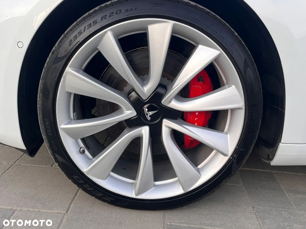Tesla Model 3 - 9