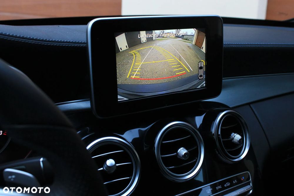 Mercedes-Benz Klasa C 200 4-Matic 9G-TRONIC - 26