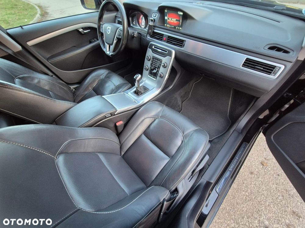Volvo V70 D3 Summum - 28
