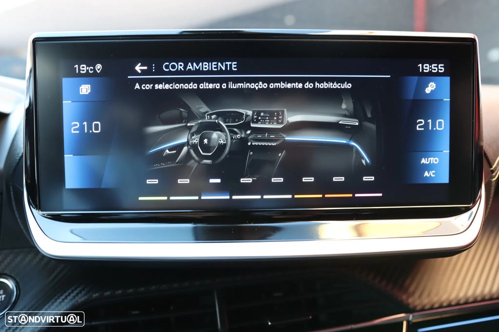 Peugeot 2008 PureTech 130 EAT8 GT - 13