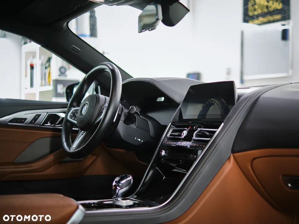 BMW Seria 8 M850i xDrive - 14