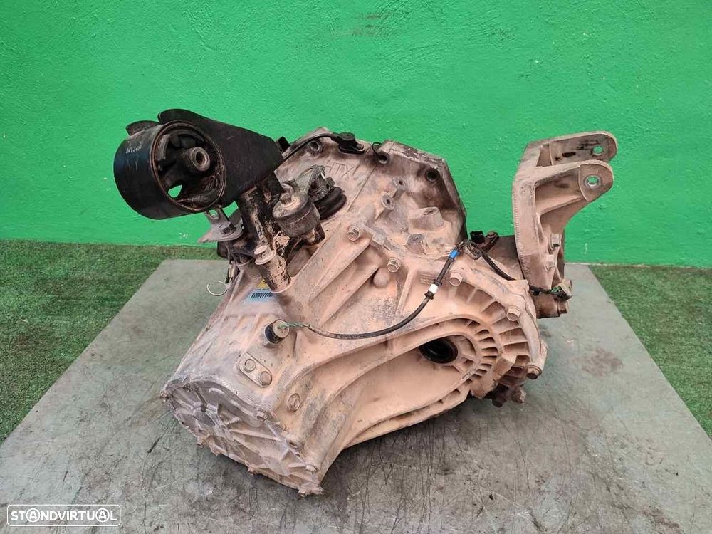 CAIXA VELOCIDADES KIA CARNIVAL I 2001 - 3