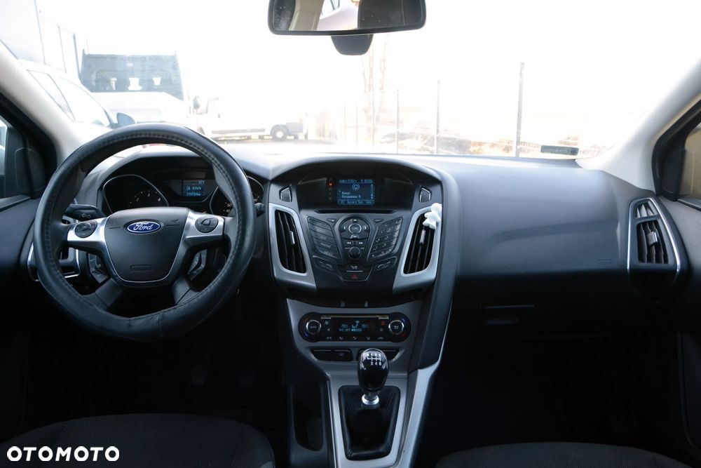 Ford Focus - 13
