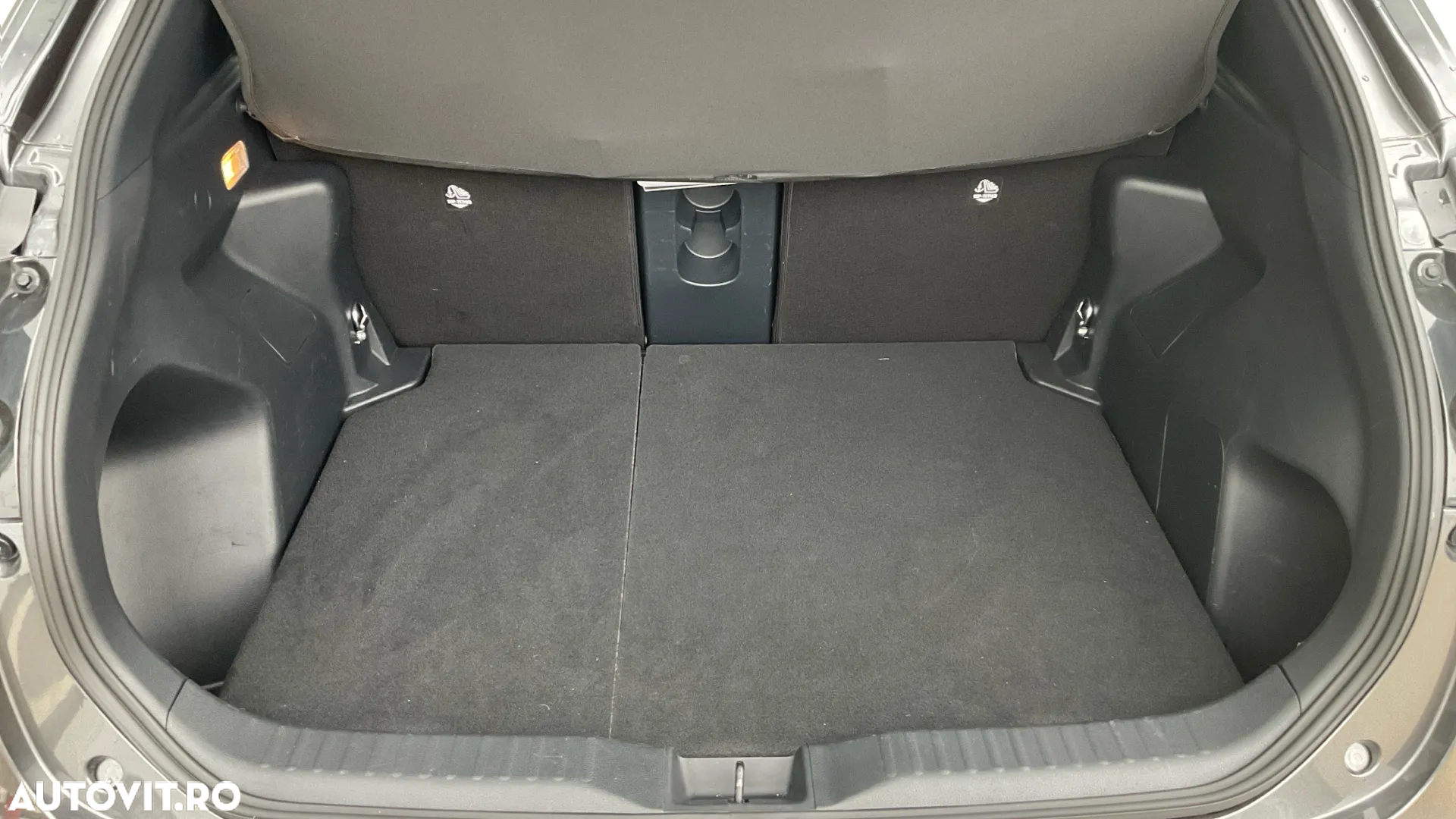 Toyota Yaris Cross 1.5 VVT-i HSD 4x2 Dynamic - 13