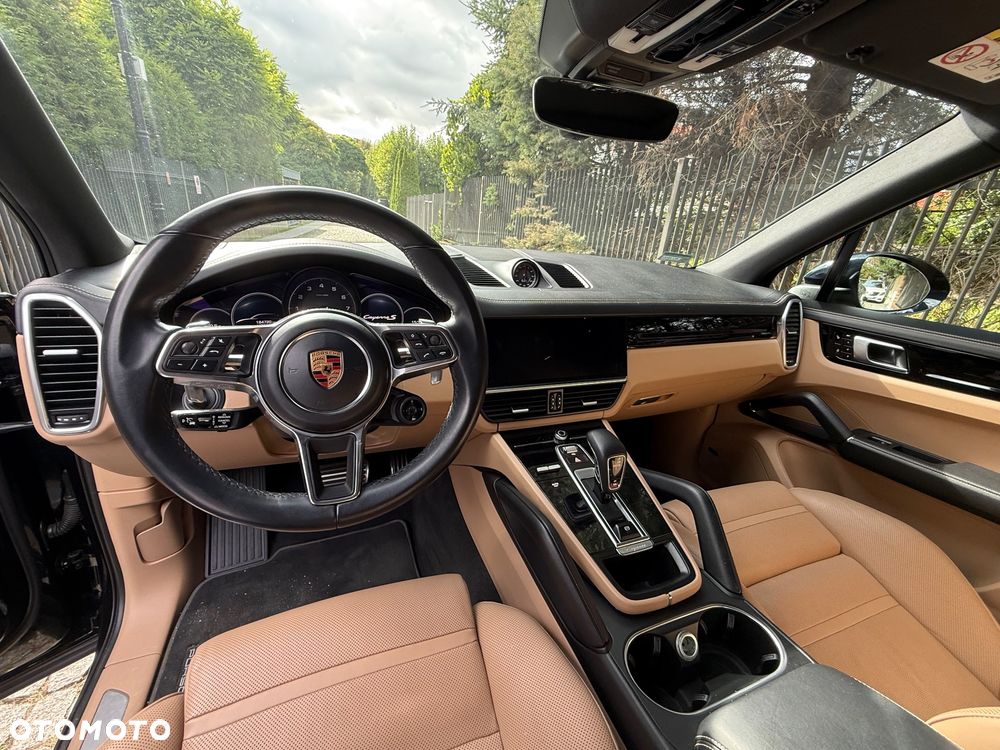 Porsche Cayenne S - 13