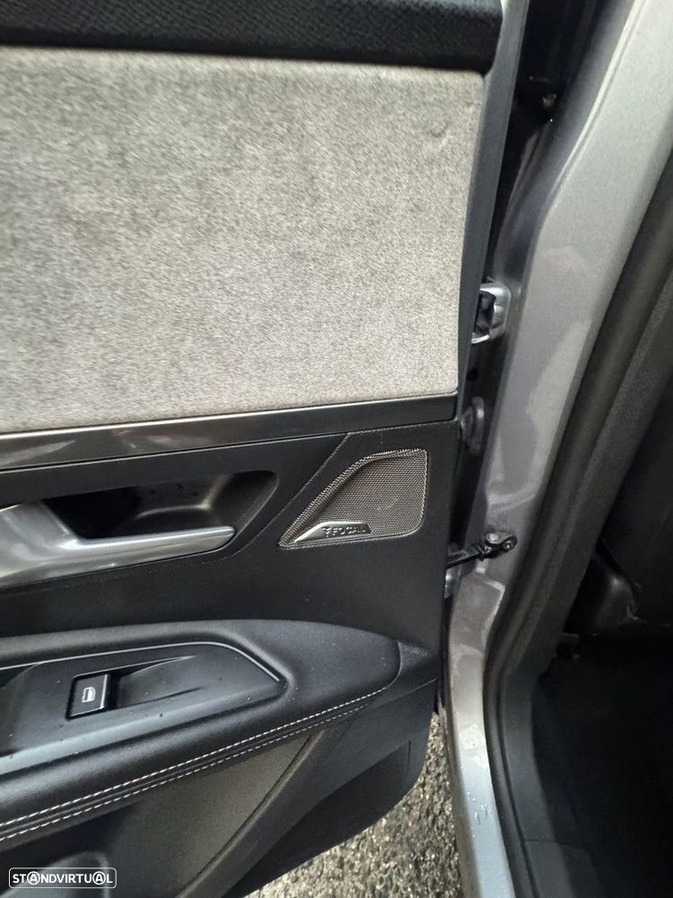 Peugeot 5008 1.2 PureTech GT Pack EAT8 - 26