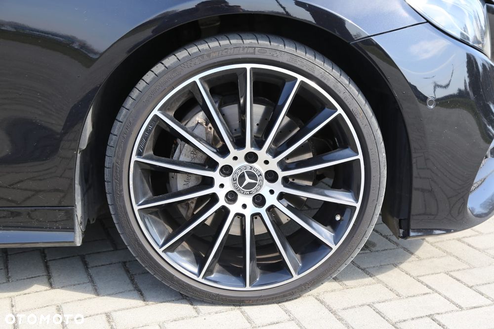 Mercedes-Benz Klasa E 200 4-Matic 9G-TRONIC - 21