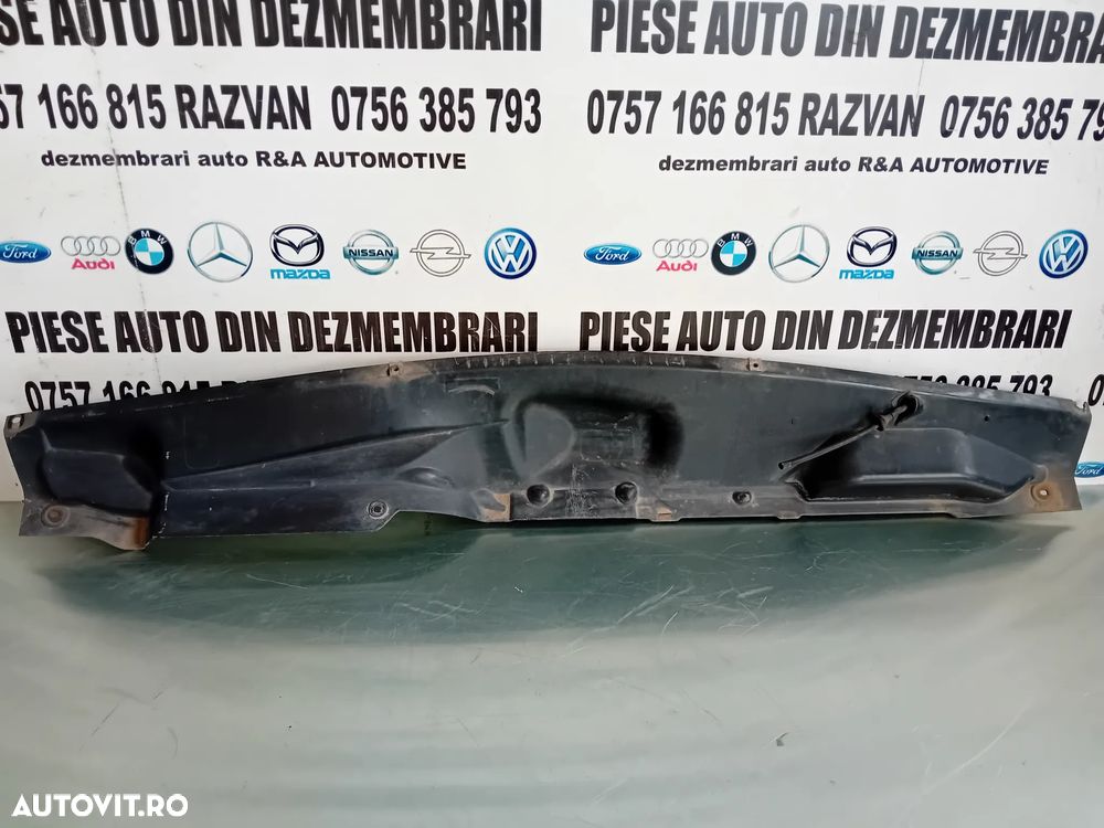 Grila Stergatoare Ford Kuga 1 I An 2008-2013 Cod 8V41-S01628-AB - 5