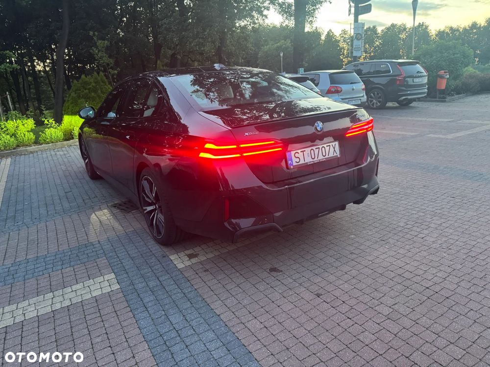BMW Seria 5 520d xDrive mHEV M Sport - 4