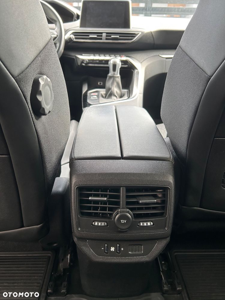 Peugeot 5008 1.5 BlueHDi Allure S&S - 11