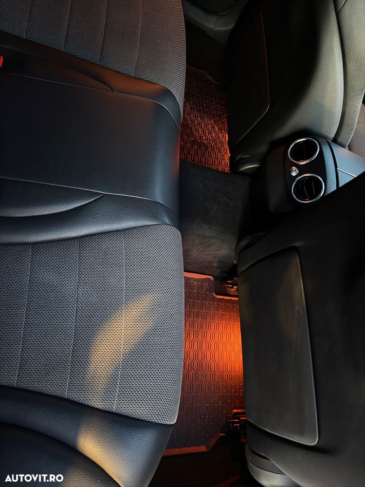 Mercedes-Benz C 220 (BlueTEC) d 7G-TRONIC Avantgarde - 21