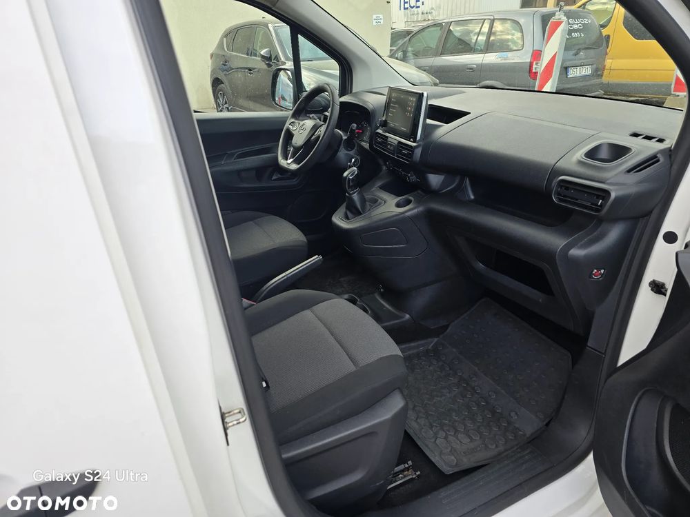 Opel COMBO - 10