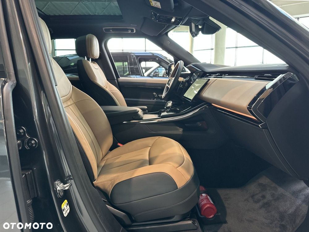 Land Rover Range Rover Sport - 11
