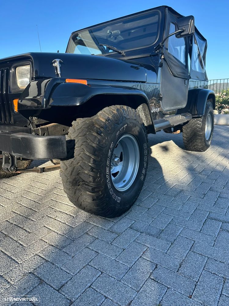 Jeep Wrangler - 13