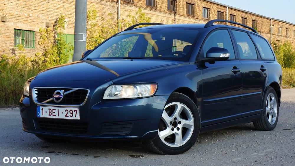 Volvo V50 D2 Momentum - 2