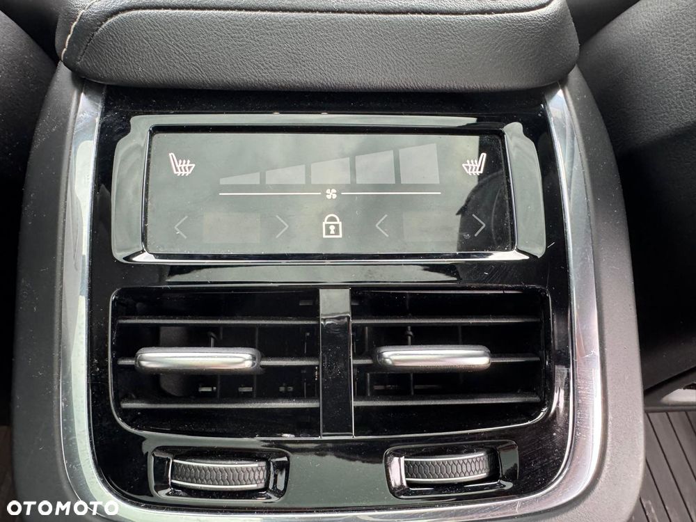 Volvo XC 60 B5 D AWD R-Design - 14