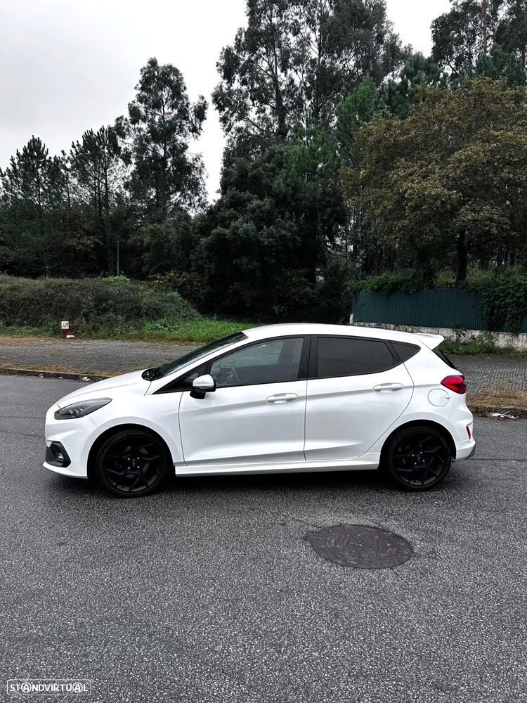 Ford Fiesta 1.5 EcoBoost S&S ST X - 4