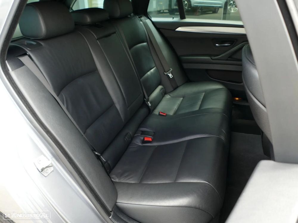 BMW 525 d Pack M - 37