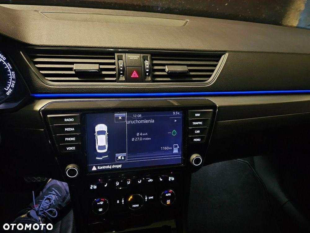 Skoda Superb 2.0 TDI SCR Ambition DSG - 23
