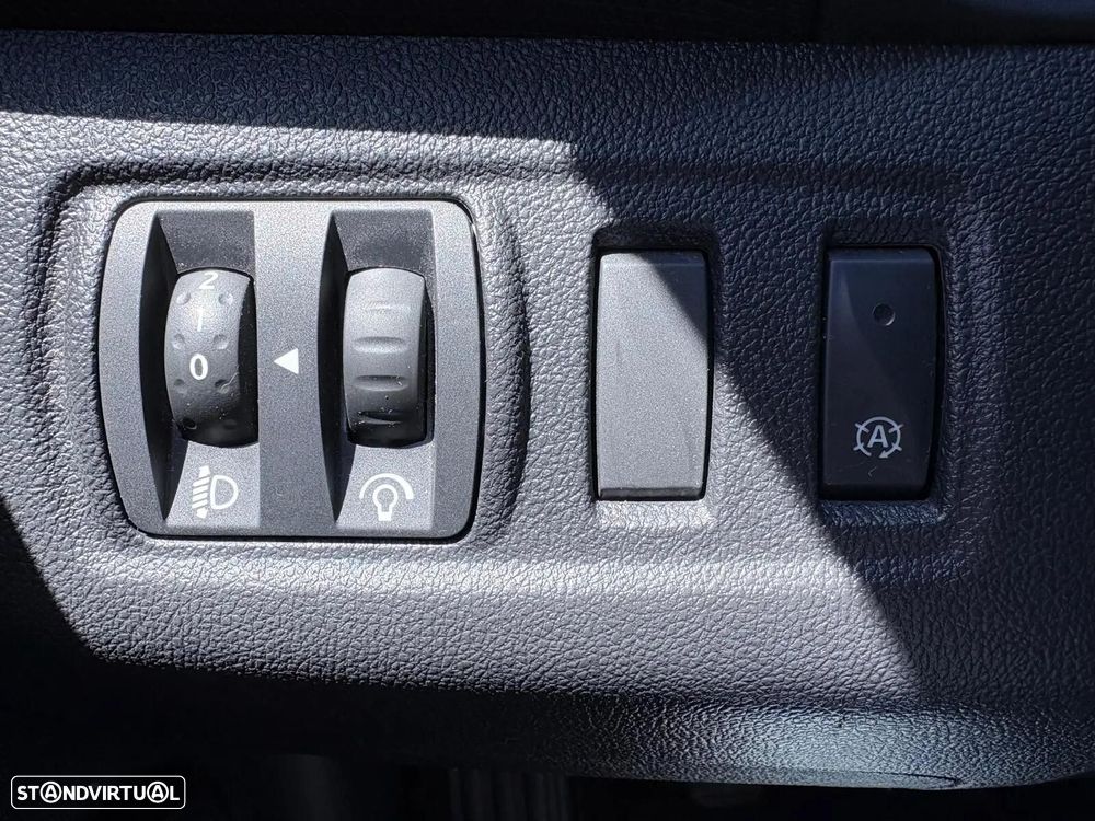 Renault Clio 0.9 TCe Limited - 34